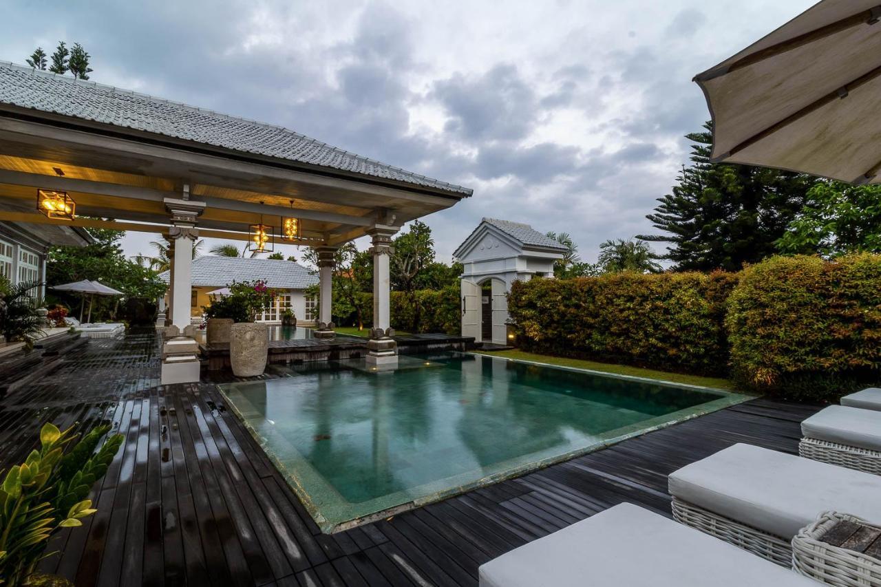 Villa Symphony White By Balisuperhost Ubud  Exterior photo